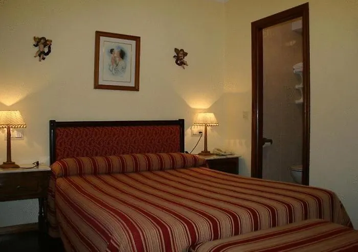 Hotel O Pino